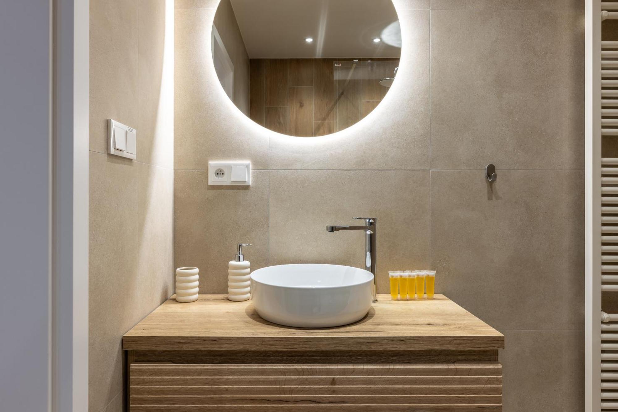 Boho Renovated Close To National Theather Apartament Praga