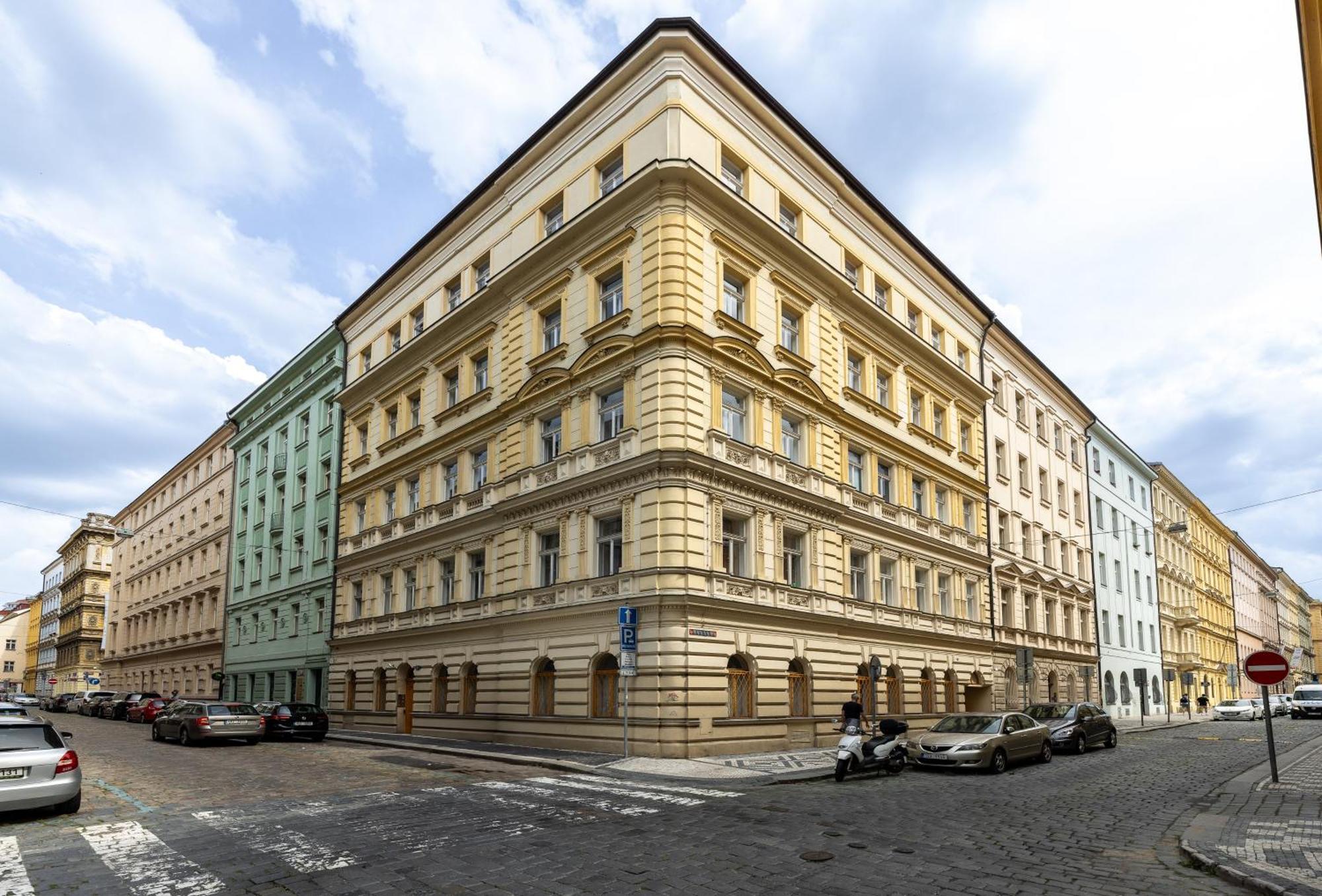 Boho Renovated Close To National Theather Apartament *